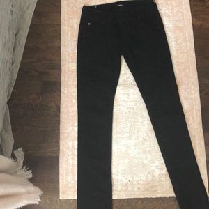 NWOT Hudson “Collin “ skinny jeans
